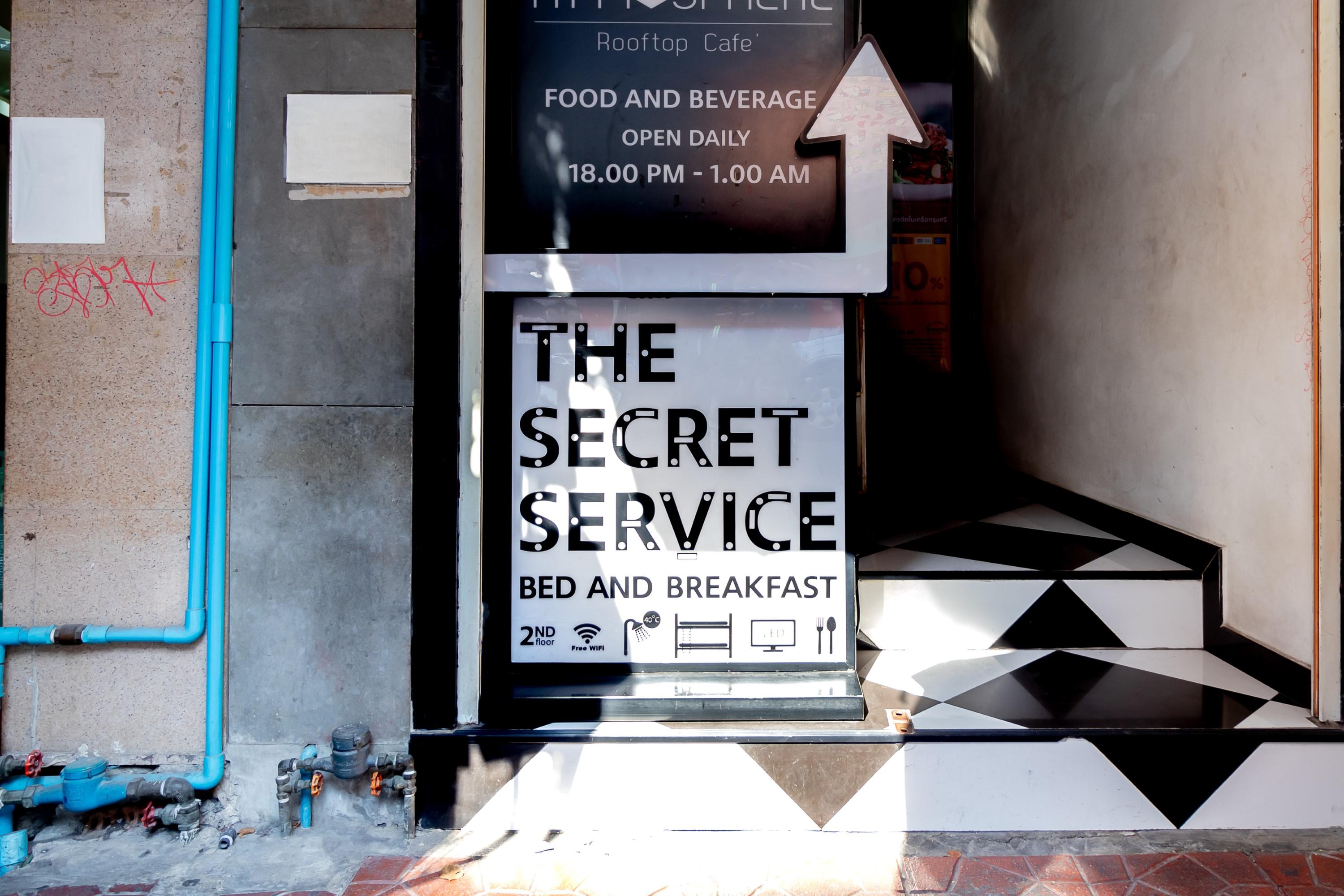 The Secret Service Bangkok Buitenkant foto
